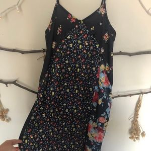 FLORAL PATTERN SATIN  AMERICAN EAGLE DRESS